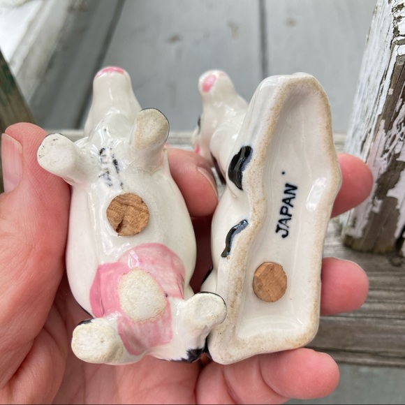 Cow Salt & Pepper Shakers - Picture 5 of 7